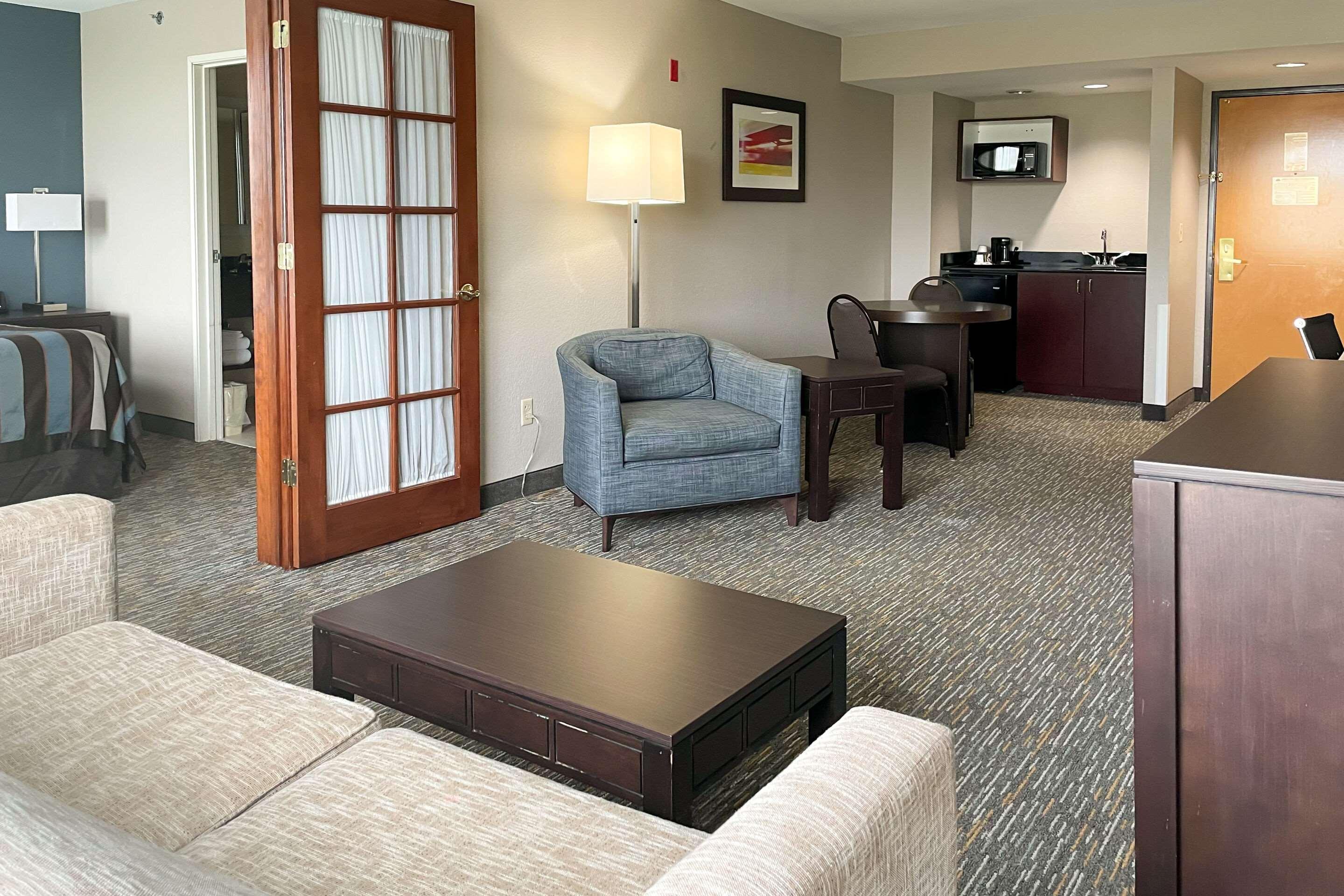 Comfort Inn & Suites Grand Blanc-Flint Екстер'єр фото
