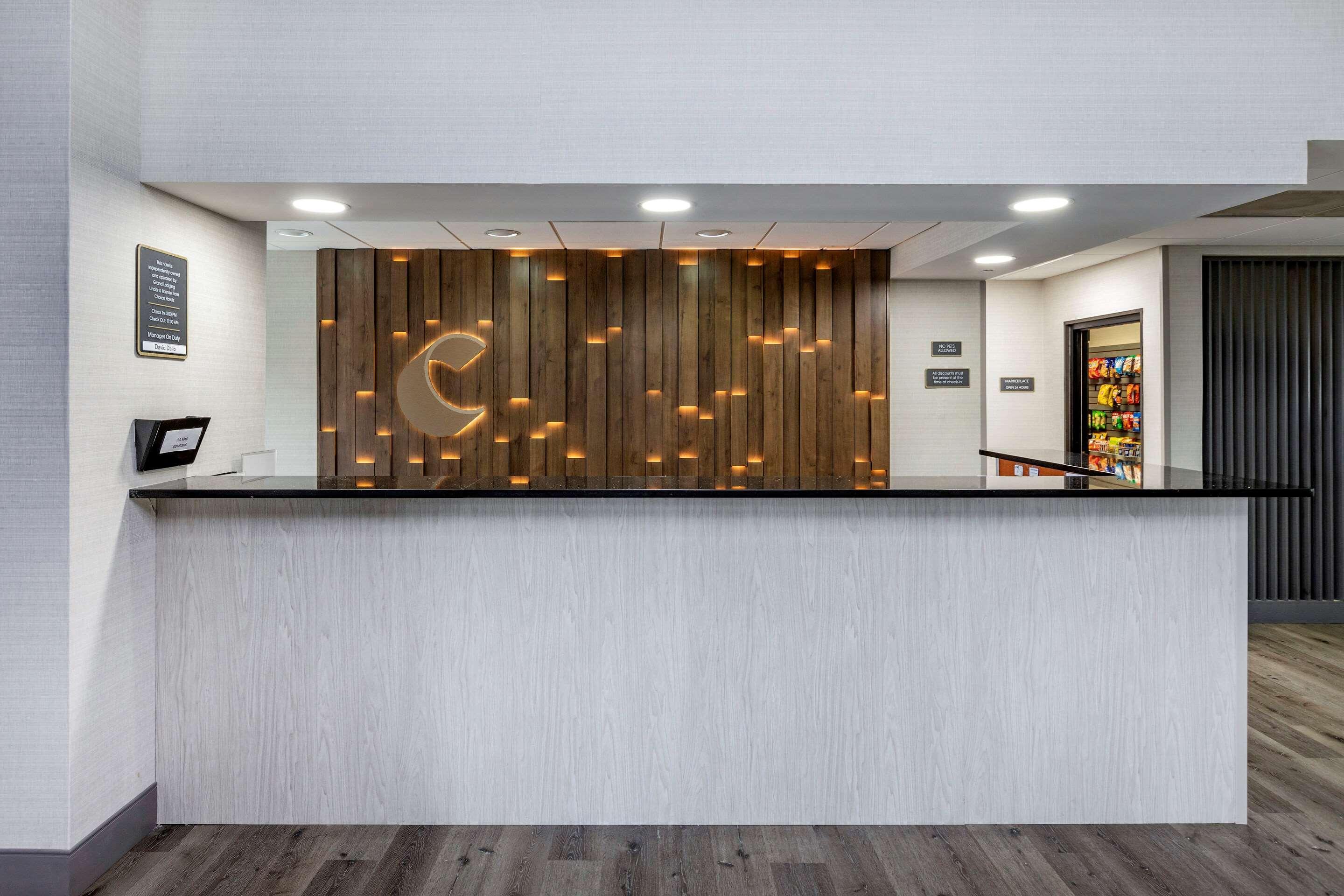 Comfort Inn & Suites Grand Blanc-Flint Екстер'єр фото
