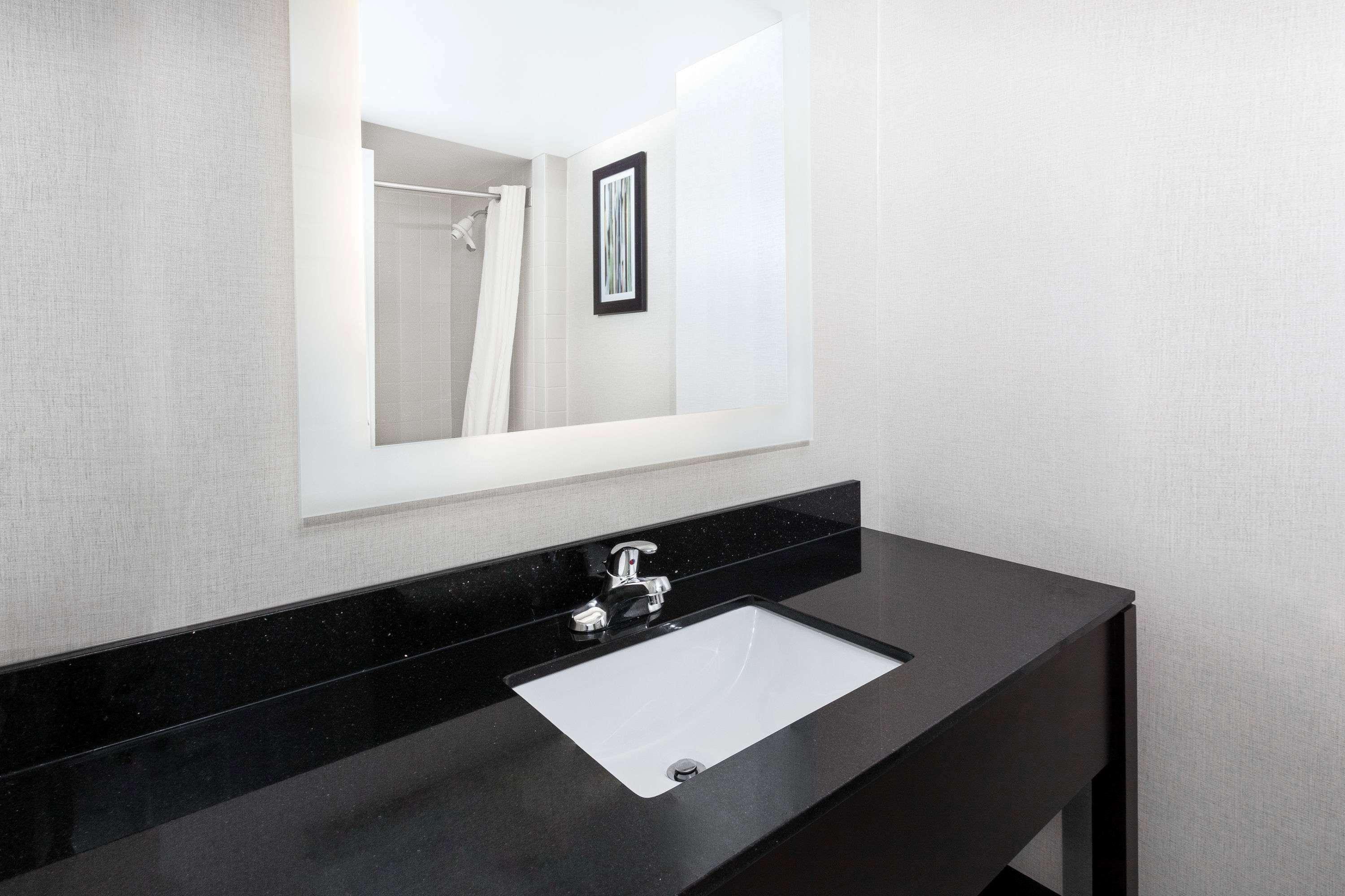 Comfort Inn & Suites Grand Blanc-Flint Екстер'єр фото