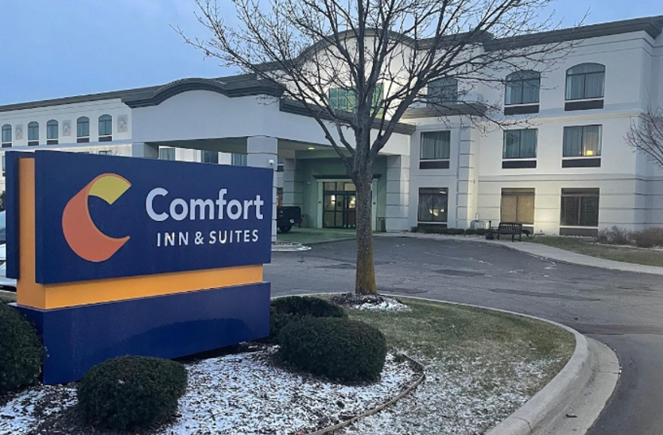 Comfort Inn & Suites Grand Blanc-Flint Екстер'єр фото
