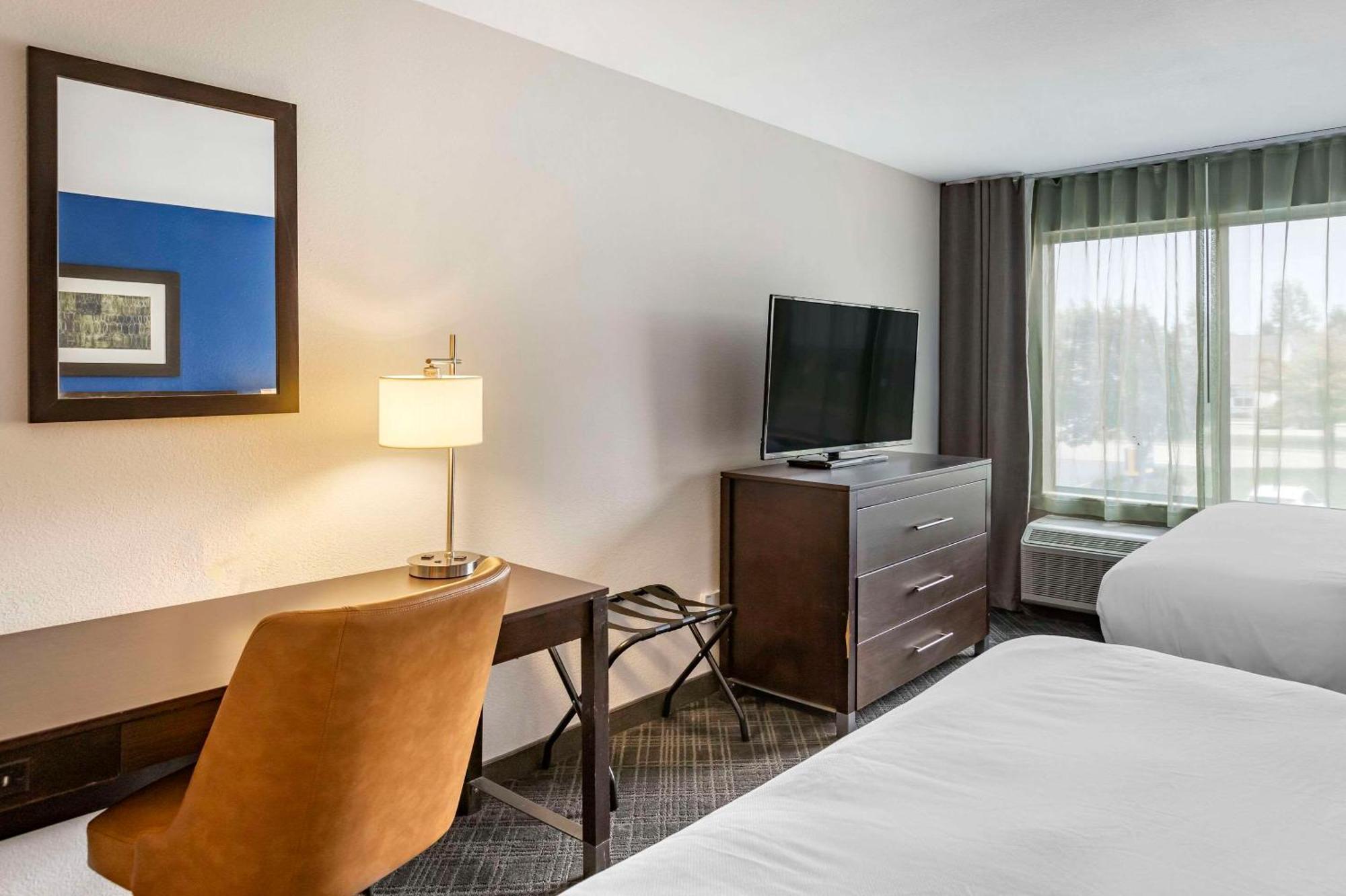 Comfort Inn & Suites Grand Blanc-Flint Екстер'єр фото