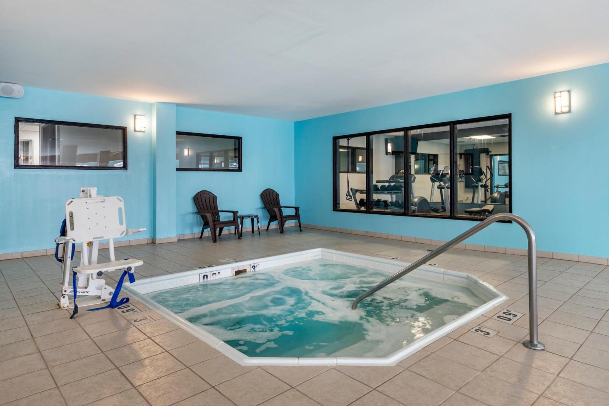 Comfort Inn & Suites Grand Blanc-Flint Екстер'єр фото